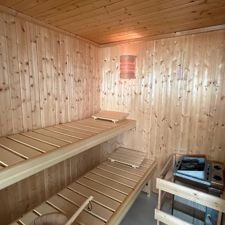 Haus *